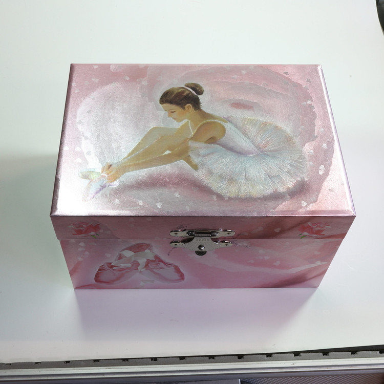 Metallisch schimmernde Schmuckdose mit Spieluhren-Ballerina